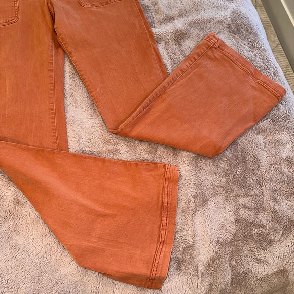 High Rise Flared Pants - Picture 3 of 8